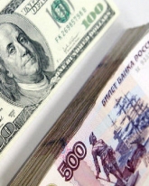 Впервые с марта рубль стоит 62 доллара