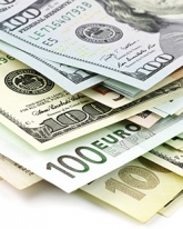 Доллар и евро укрепились на открытии торгов 12 ноября