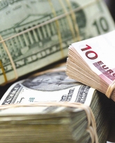 Доллар и евро растут после снижения накануне