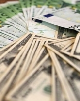 Доллар стоит 67,70 рубля