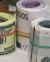 Доллар просел на 5 копеек