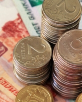 Тренд меняется: рубль снижается пятый день подряд