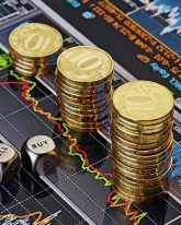 Рубль реабилитируется после снижения с утра