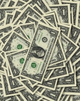 Доллар снизился на 5 копеек