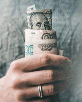 Доллар США потерял 11 копеек