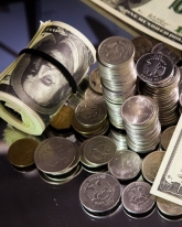 Доллар потерял еще 20 копеек