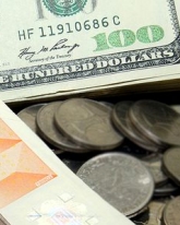 Доллар подорожал на 66 копеек