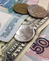 Доллар США взлетел на на 1,42 рубля