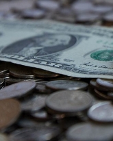 Доллар дорожает на 44 копейки