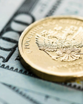 Рубль падает в четверг