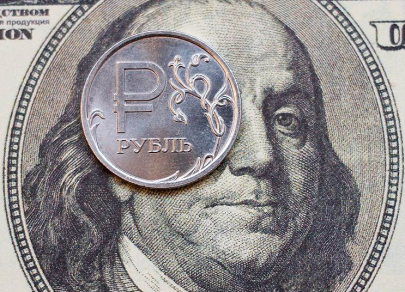 Сегодня доллар вырос на 18 копеек