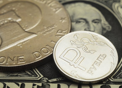 Доллар подорожал на 10 копеек