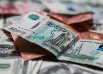 Доллар просел еще на 32 копейки