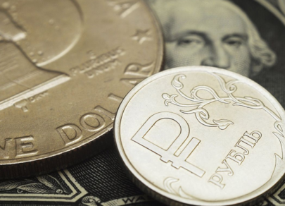 Рубль дал умеренный рост после снятия санкций с Дерипаски
