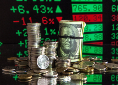 Рубль поднимается вслед за валютами EM