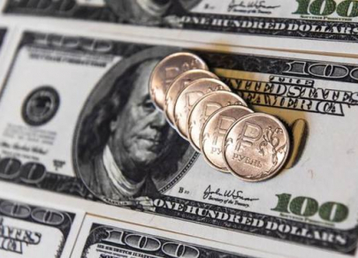 Доллар снижается в среду на 3,6 копейки