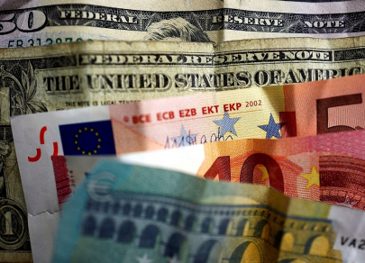 Доллар потерял 4,5 копейки