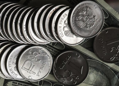 Рубль сдает позиции