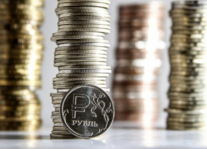 Рубль перешел к снижению после напоминаний о санкциях