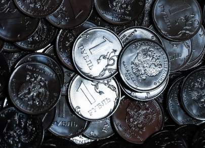 Рубль отыгрывает потерянные позиции