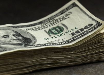 Доллар на максимуме двух лет на фоне нерешительности ФРС