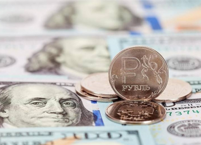 Эксперты фиксируют перепроданность рубля на фоне стабильности доллара США