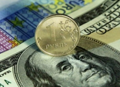 Российская валюта старается остановить падение