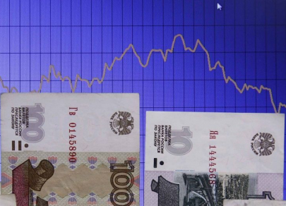 Рубль снижается, на первый план выходят внутриполитические риски