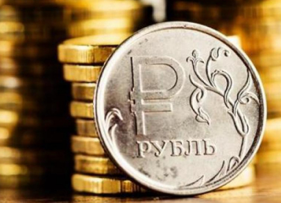 Рубль растет, но может упасть под страхом санкций