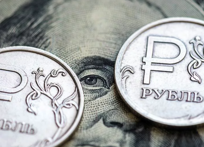 Падение вместо роста: События конца осени вынудили рубль «переобуться»