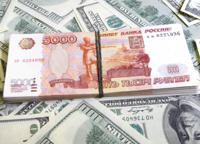 Рублю предстоит пережить драму годовой давности
