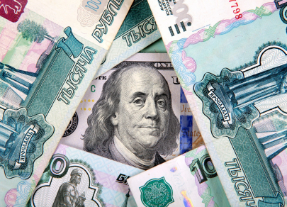 Рубль исторически растет в апреле на 1%