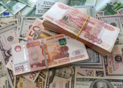 Оценка риска девальвации рубля: стоит ли инвестировать в доллар