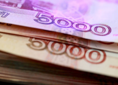 Ставка упала, рубль устоял: почему рынок отреагировал спокойно?