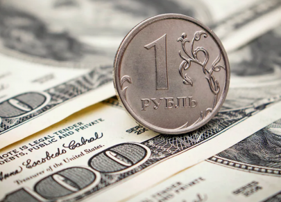 Рубль построил крепость на песке. Что будет после движение к 82?