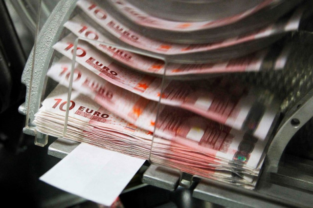 Euro bersiap sedia untuk penurunan selanjutnya yang ketara