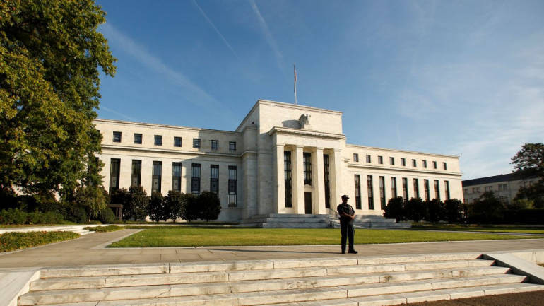 ФРС впервые за десятилетие в этом месяце снизит ставки 