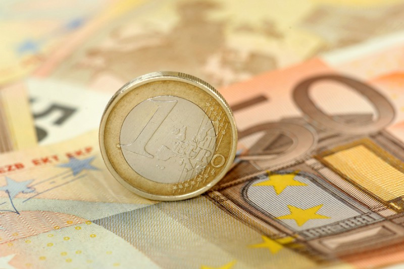 Евро по-прежнему нацелен на снижение