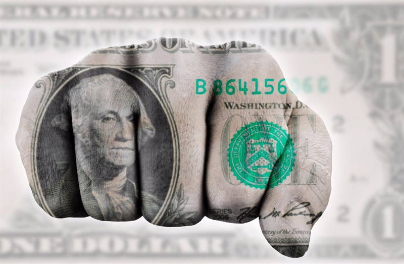 Угроза гегемонии доллара, или Финансовое оружие массового поражения