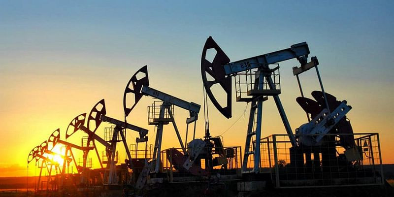 Нефть столкнулась с большими трудностями: падение стоимости продолжается