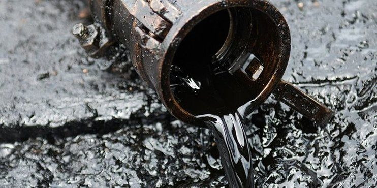 Нефть никак не может выйти из тупика: стоимость снова сокращается