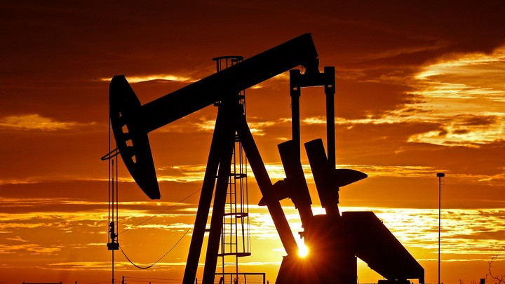 Нефть сегодня решилась на передышку: ее стоимость практически не меняется