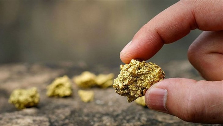 Виден свет в конце тоннеля: золото медленно начинает расти в цене