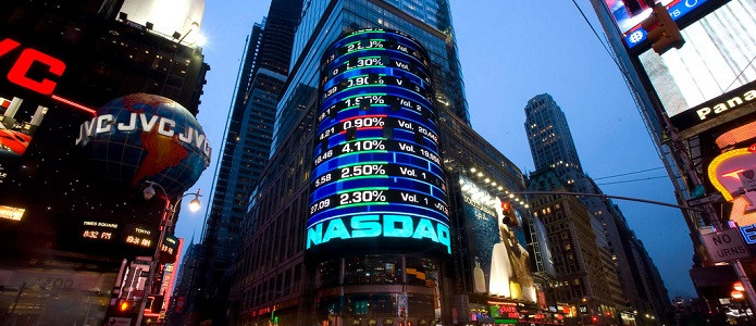Dow Jones вырос, Nasdaq перешагнул рекорд – фондовые рынки США в четверг закрылись на позитиве