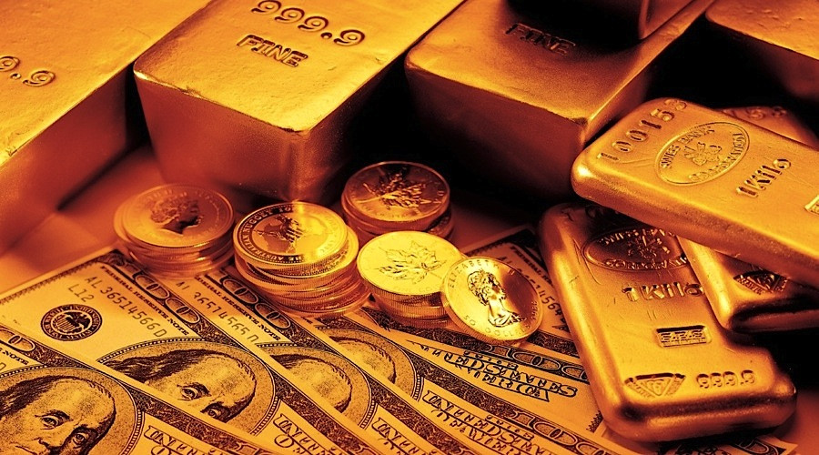 Gold could not resist against a strong dollar, other precious metals followed an example from the leader