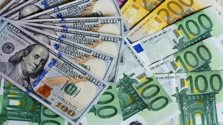 EUR/USD: Euro is falling, and the US dollar is restoring this imbalance