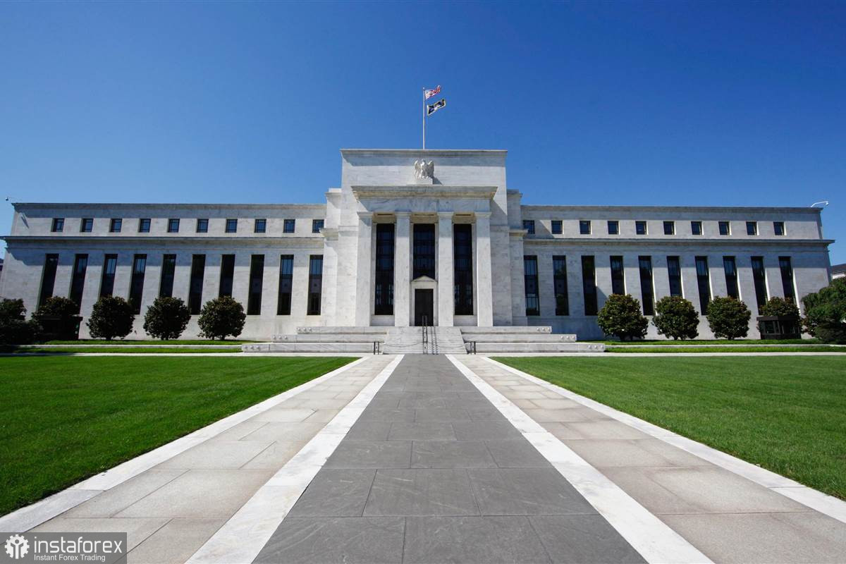 Протокол ФРС: ставки могут начать повышаться раньше, а программа QE сворачиваться более быстро