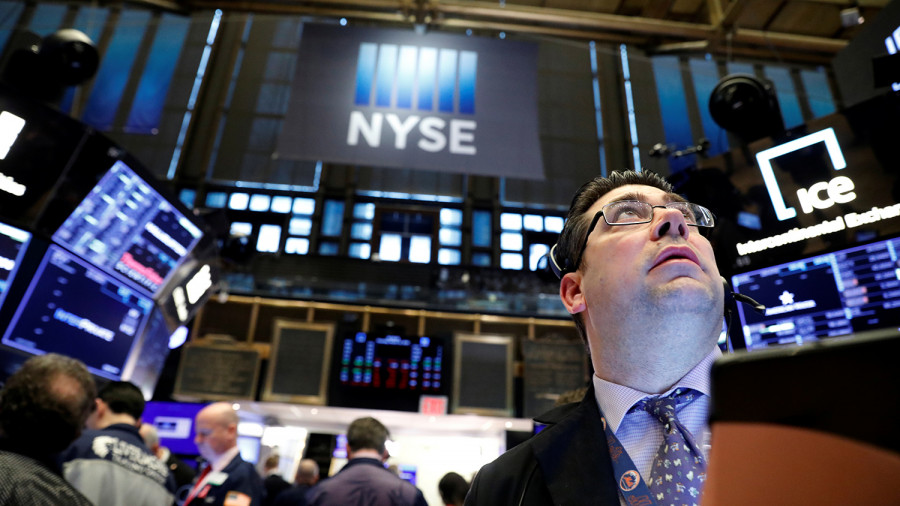 «Омикрон» добрался и до США: фондовые индикаторы показали резкое снижение