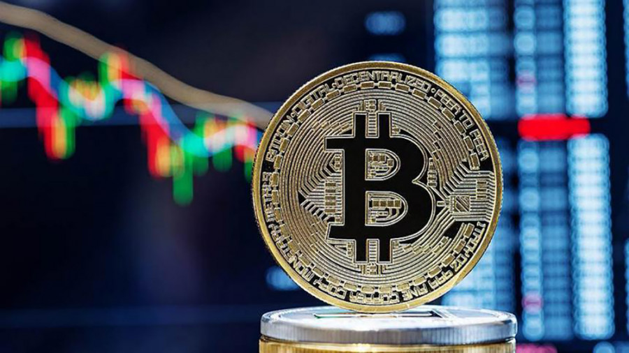 Bitcoin plunges considerably, though it has chances to recover its losses