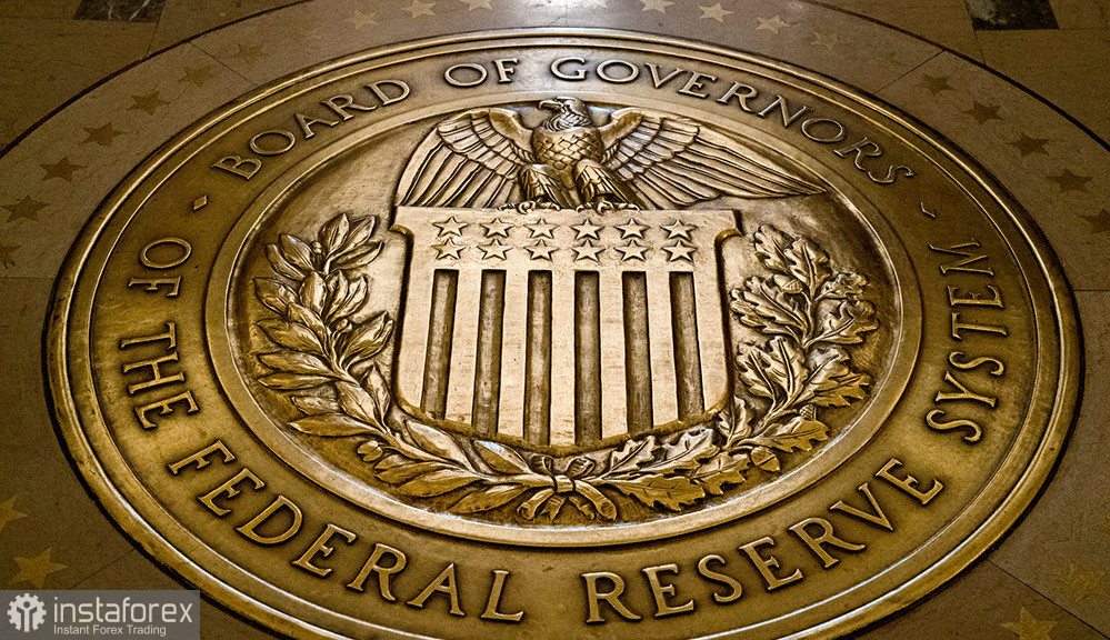 ФРС подтверждает ястребиный сигнал: повышение ставок планируется на 2022 год. Индексы падают